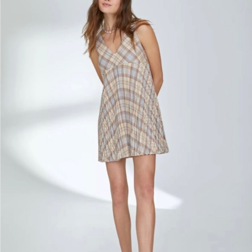 Aritzia Sunday Best Trish Dress
